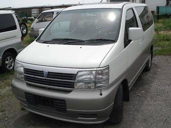 2000 Nissan Elgrand Pictures