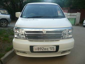 2000 Nissan Elgrand Photos