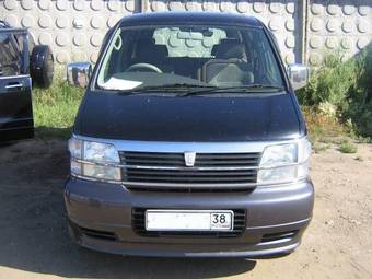 2000 Nissan Elgrand Photos