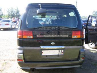 2000 Nissan Elgrand Photos