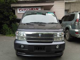 2000 Nissan Elgrand Photos