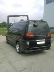 2000 Nissan Elgrand Photos