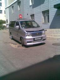 2000 Nissan Elgrand Photos