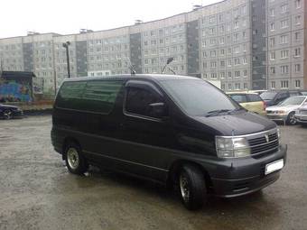 2000 Nissan Elgrand Pictures