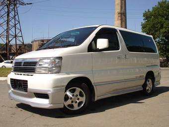 2000 Nissan Elgrand Photos