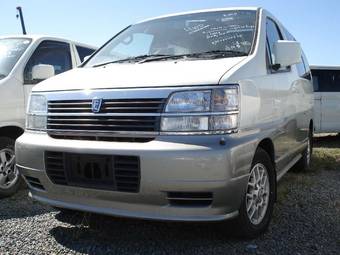 2000 Nissan Elgrand Photos