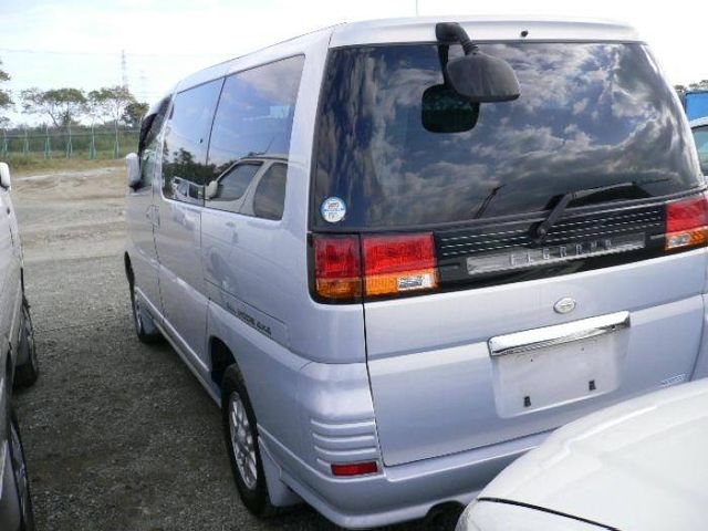 2001 Nissan Elgrand