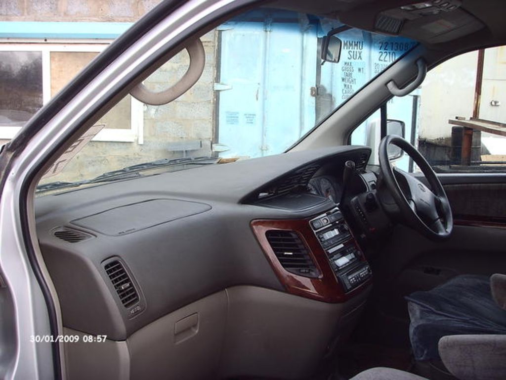 2001 Nissan Elgrand