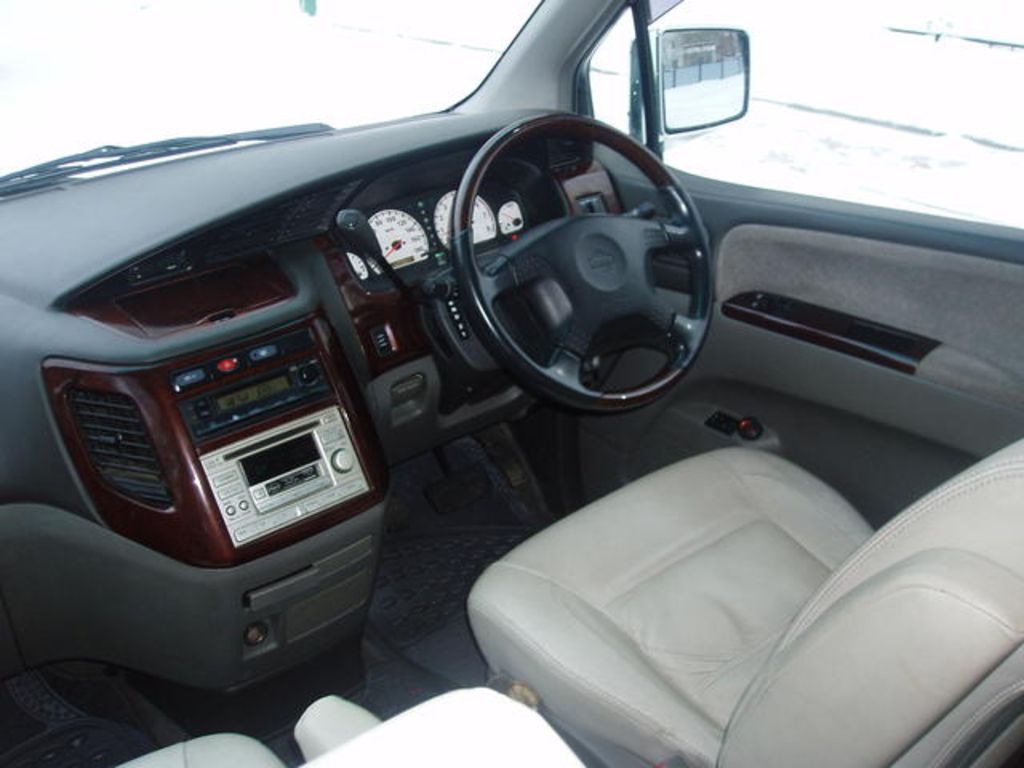 2001 Nissan Elgrand