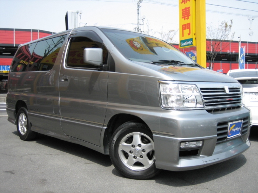 2001 Nissan Elgrand Pictures