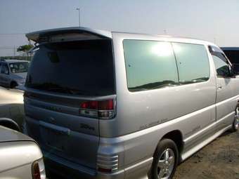 2001 Nissan Elgrand Pics