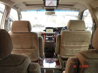 2001 Nissan Elgrand Pictures