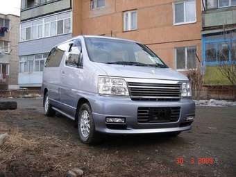 2001 Nissan Elgrand Photos