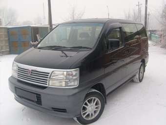 2001 Nissan Elgrand Pictures