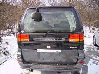 2001 Nissan Elgrand Pictures