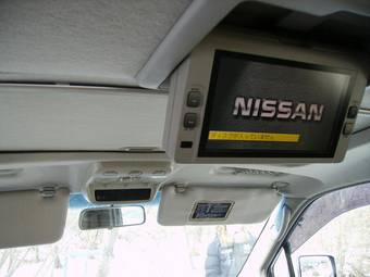 2001 Nissan Elgrand Photos