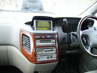 2001 Nissan Elgrand Pictures