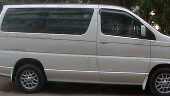 2001 Nissan Elgrand Photos