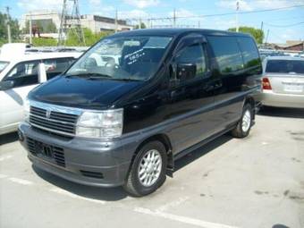 2001 Nissan Elgrand Photos