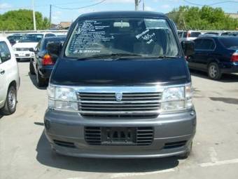 2001 Nissan Elgrand Pictures