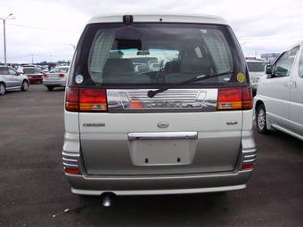 2001 Nissan Elgrand Photos