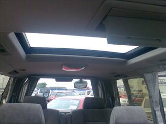 2001 Nissan Elgrand Wallpapers