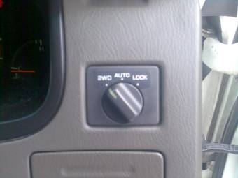 2001 Nissan Elgrand Images