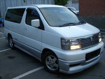 2001 Nissan Elgrand Pictures