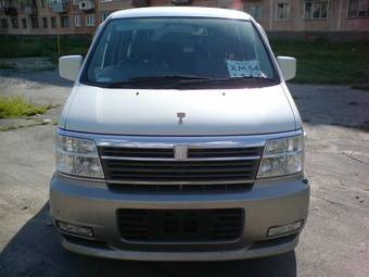 2001 Nissan Elgrand Photos