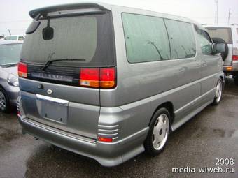 2001 Nissan Elgrand Pictures