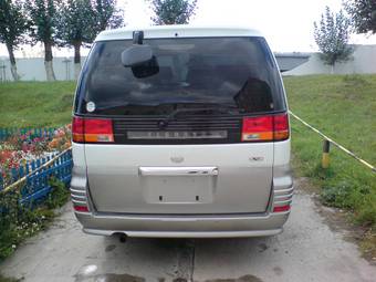 2001 Nissan Elgrand Pictures