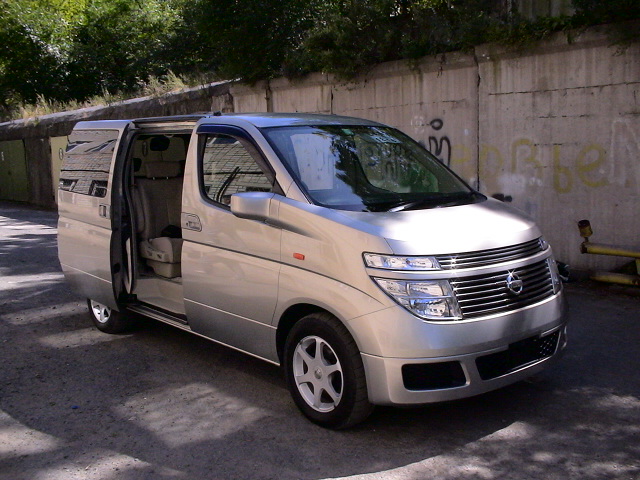 2002 Nissan Elgrand