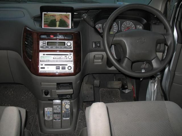 2002 Nissan Elgrand