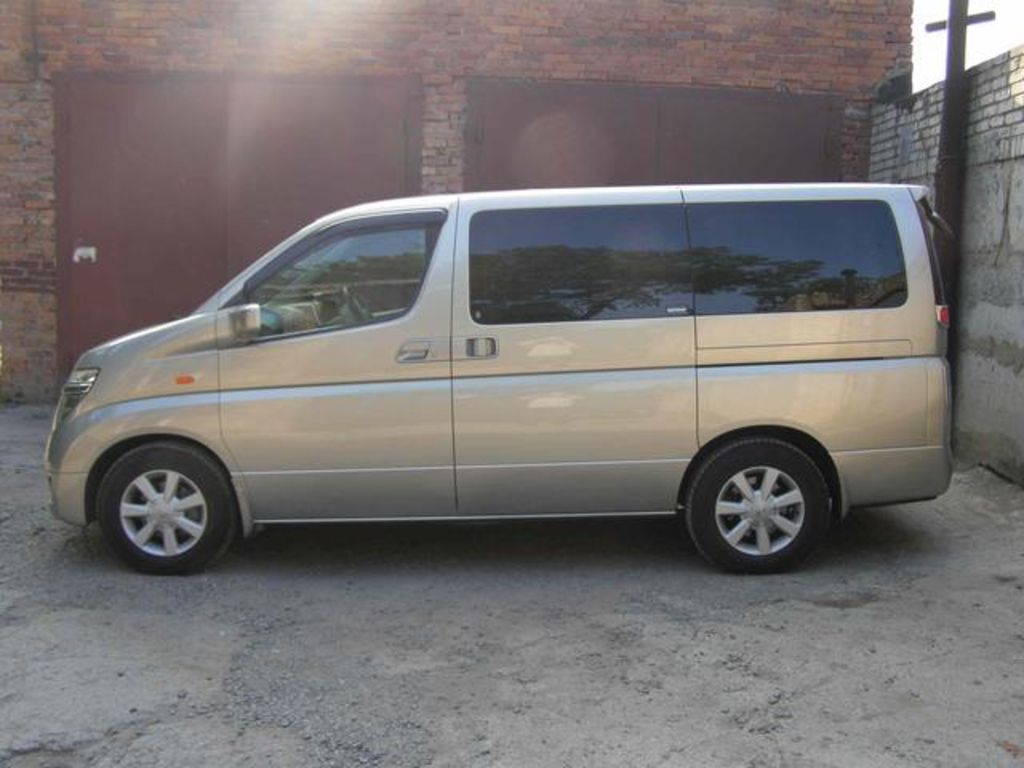 2002 Nissan Elgrand