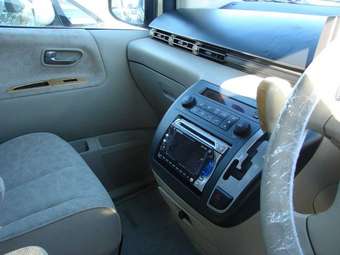 2002 Elgrand