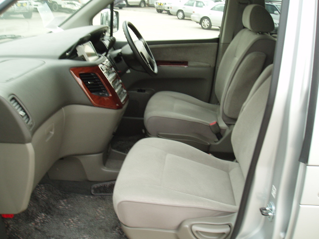 Nissan Elgrand 2002