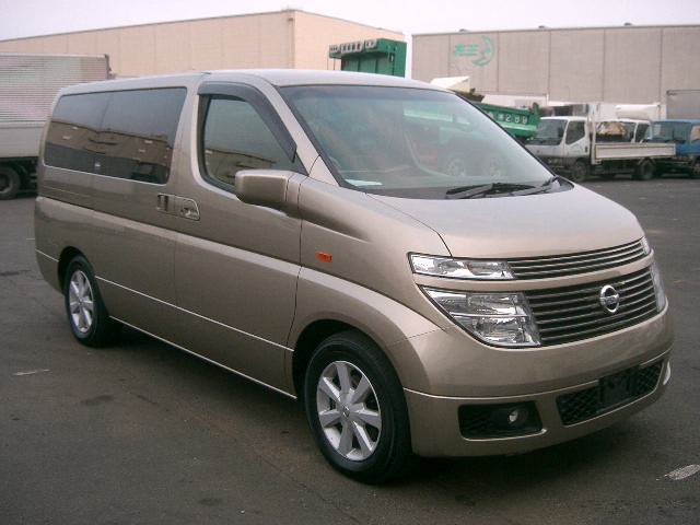 2002 Nissan Elgrand Pictures