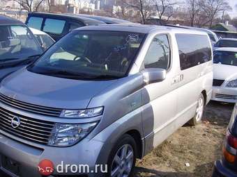 2002 Nissan Elgrand Pics