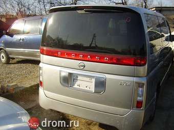 2002 Nissan Elgrand Pictures