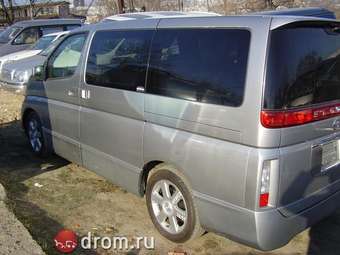 2002 Nissan Elgrand Pictures