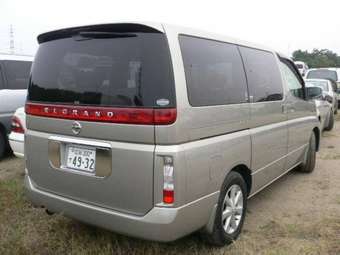 2002 Nissan Elgrand Photos