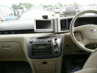 2002 Nissan Elgrand Pictures