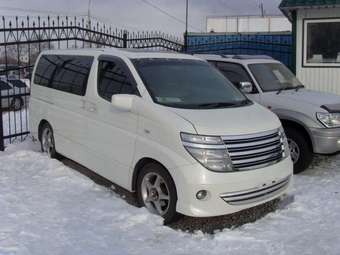 2002 Nissan Elgrand Pictures