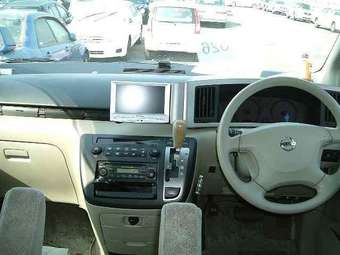 2002 Nissan Elgrand Pictures