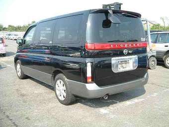 2002 Nissan Elgrand Photos