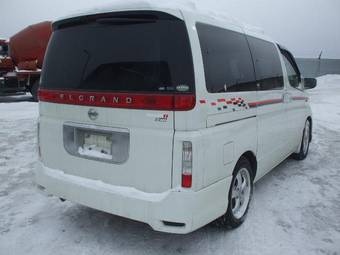 2002 Nissan Elgrand Pictures