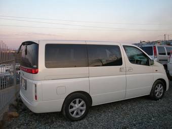 2002 Nissan Elgrand Pictures