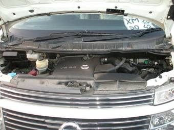 2002 Nissan Elgrand Wallpapers