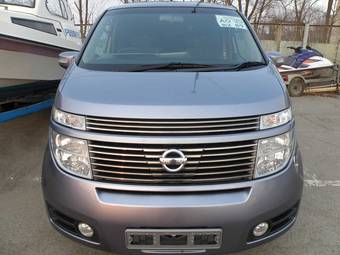 2002 Nissan Elgrand Pics