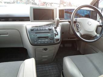 2002 Nissan Elgrand Pictures